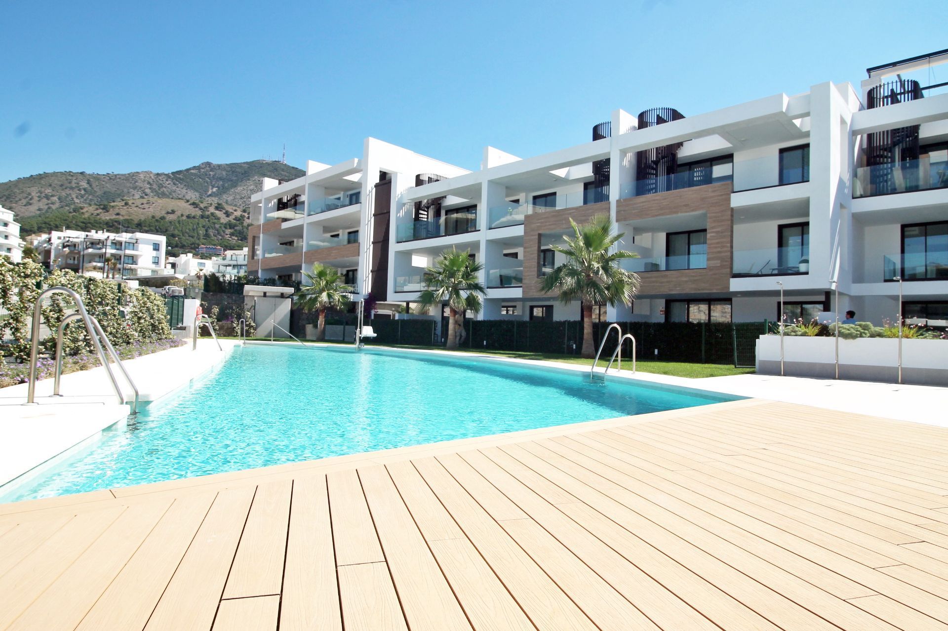 Exterior view of Flat for sale in Fuengirola  with Air Conditioner, Heating and Private garden