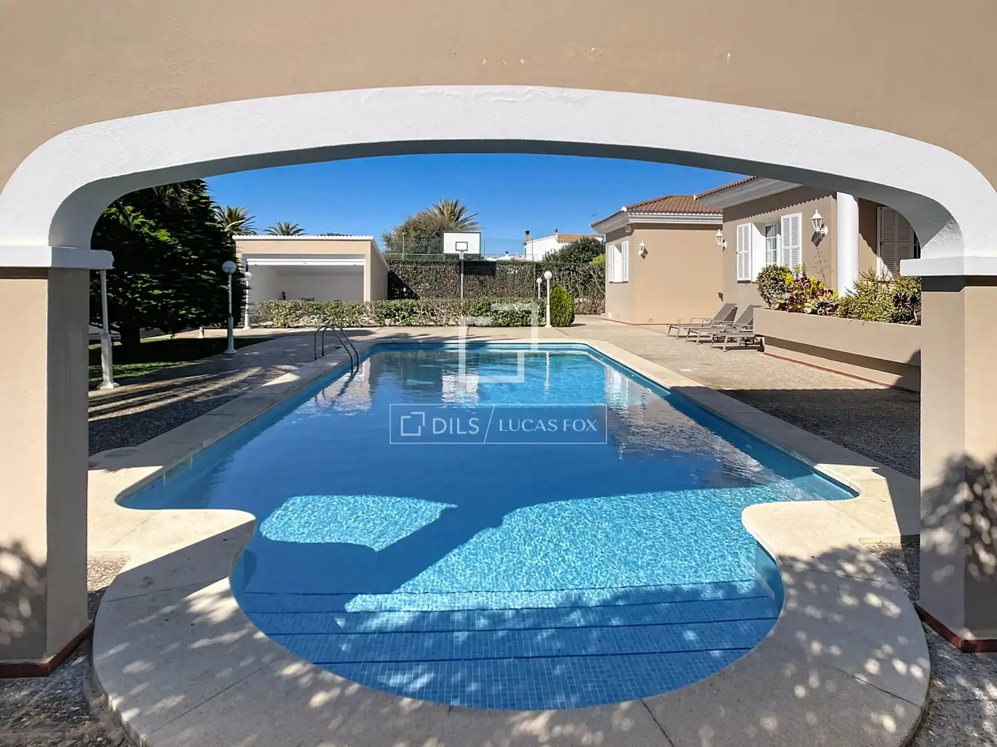 Chalet con piscina en venta en Cala en Blanes, imagen 4