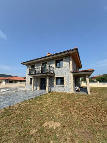 Casa-chalet en Venta en Villanueva en Meruelo