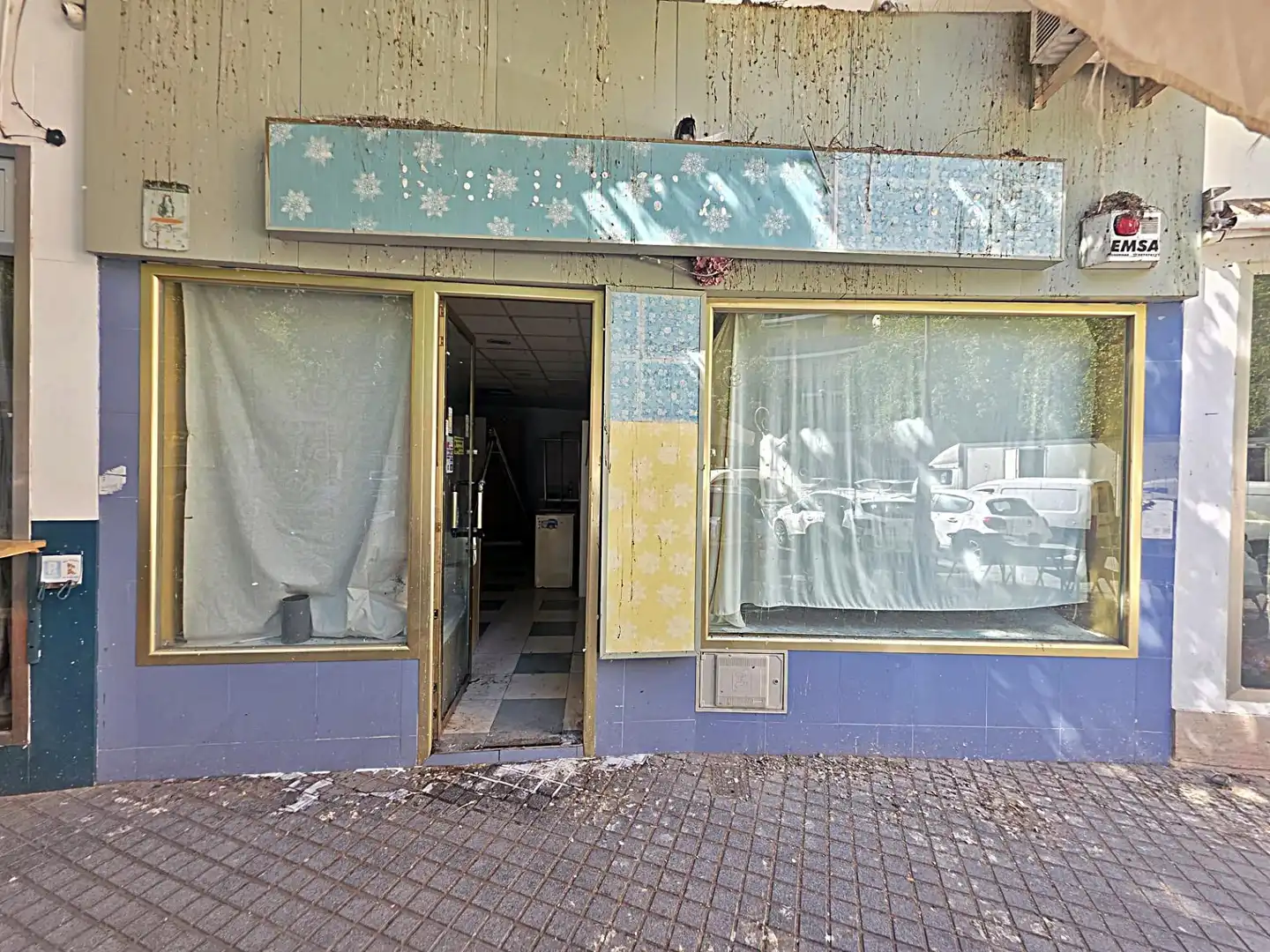 Business premises for sale in Glorieta de los Cisneros 2