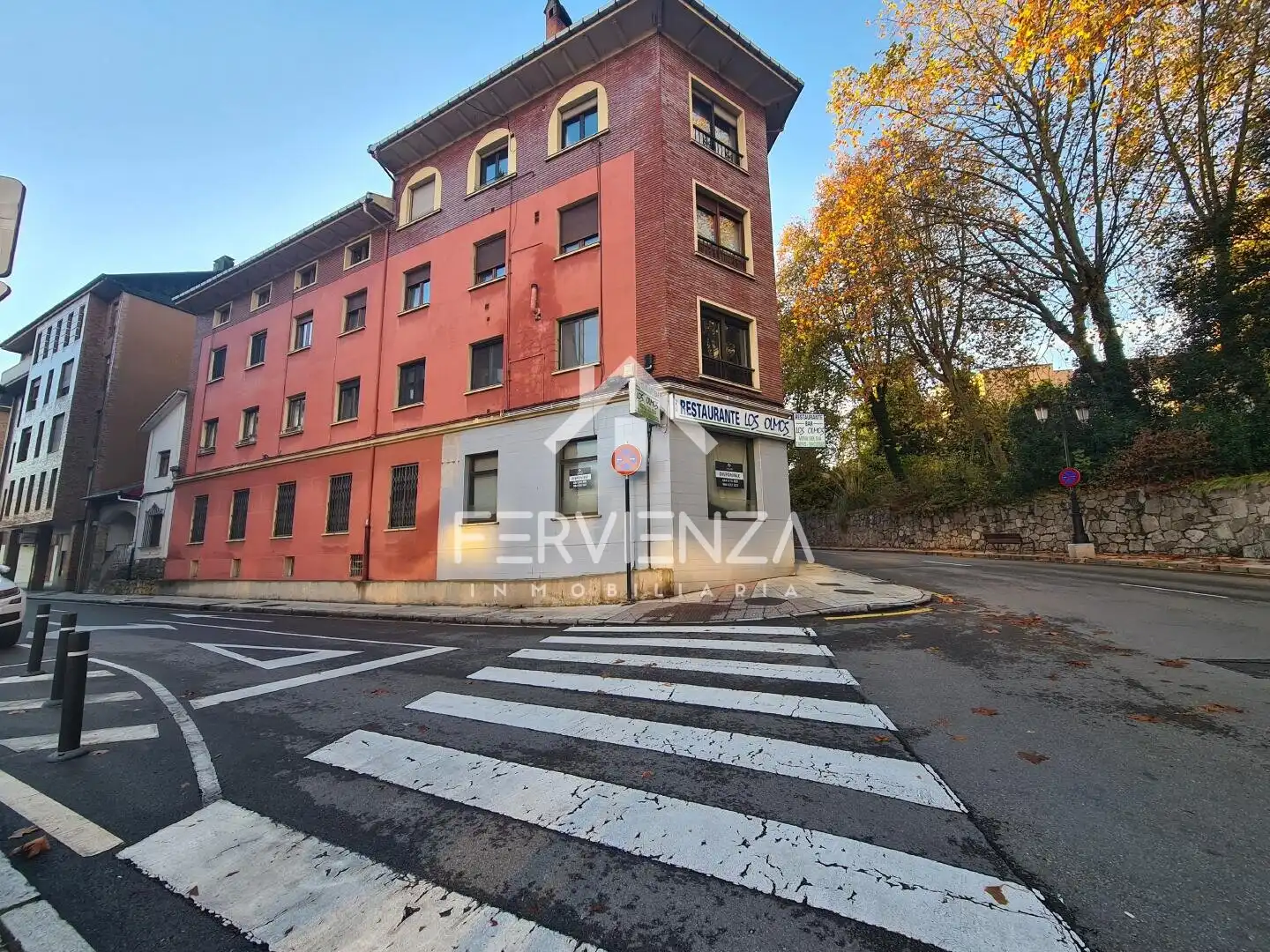 Außenansicht von Geschaftsraum zur Miete in Oviedo 