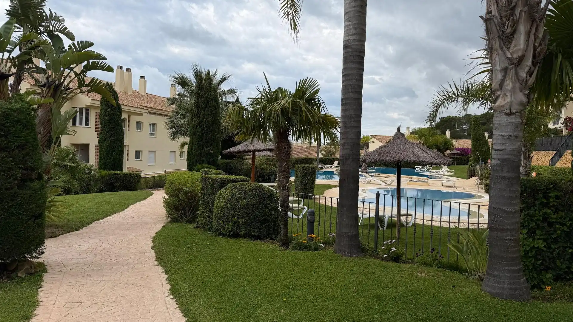 Swimming pool of Flat for sale in Altea