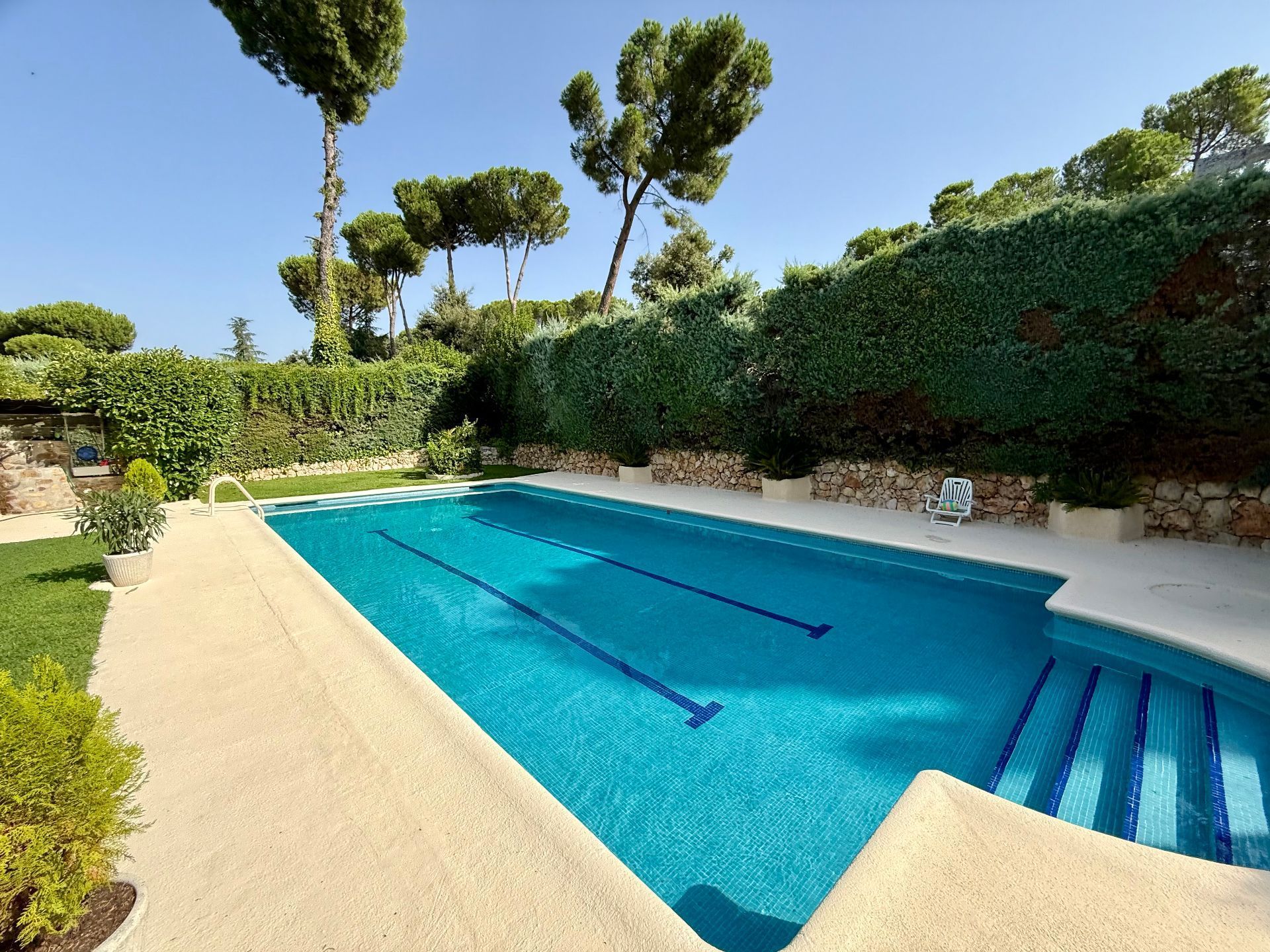 Swimming pool of House or chalet for sale in Boadilla del Monte  with Storage room and Swimming Pool