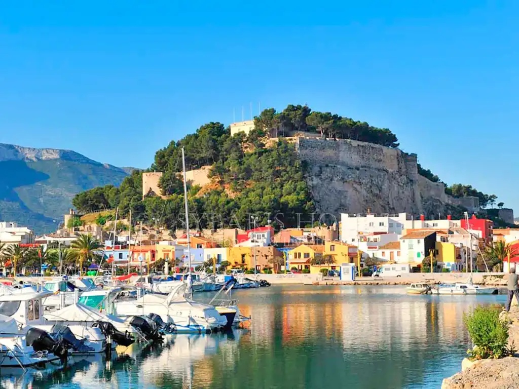Exterior view of Houses for sale in Dénia