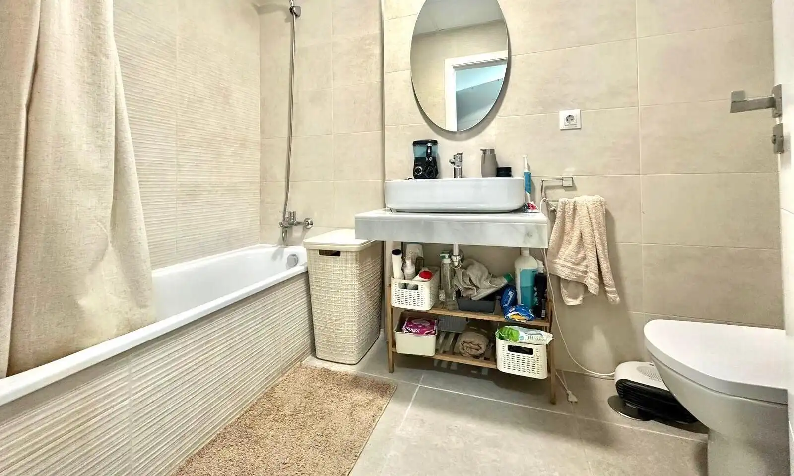 Bathroom of Flat for rent in Jerez de la Frontera  with Air Conditioner, Heating and Parquet flooring