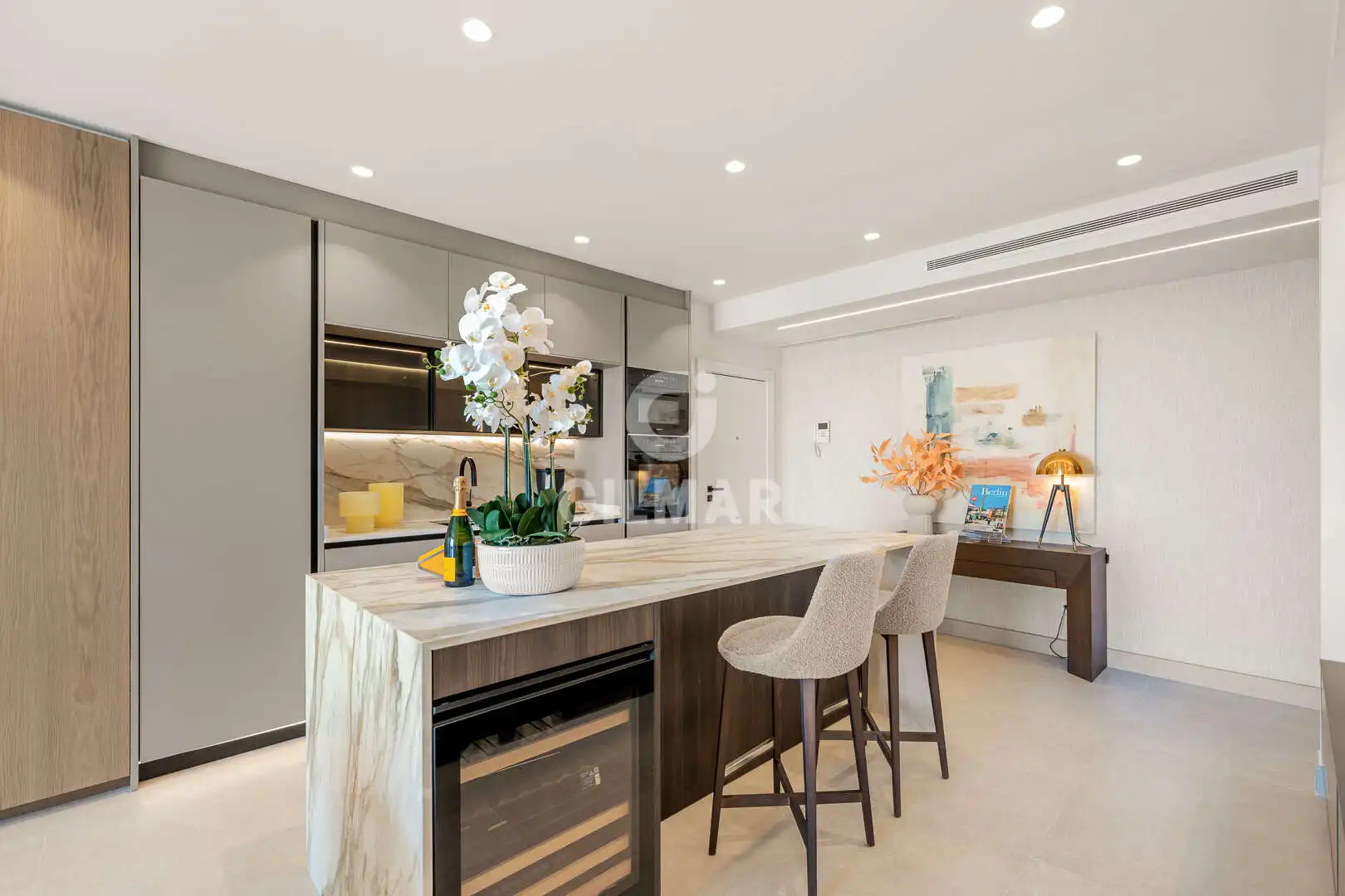 Küche von Wohnung zum Verkauf in Estepona mit Schwimmbad und Balkon