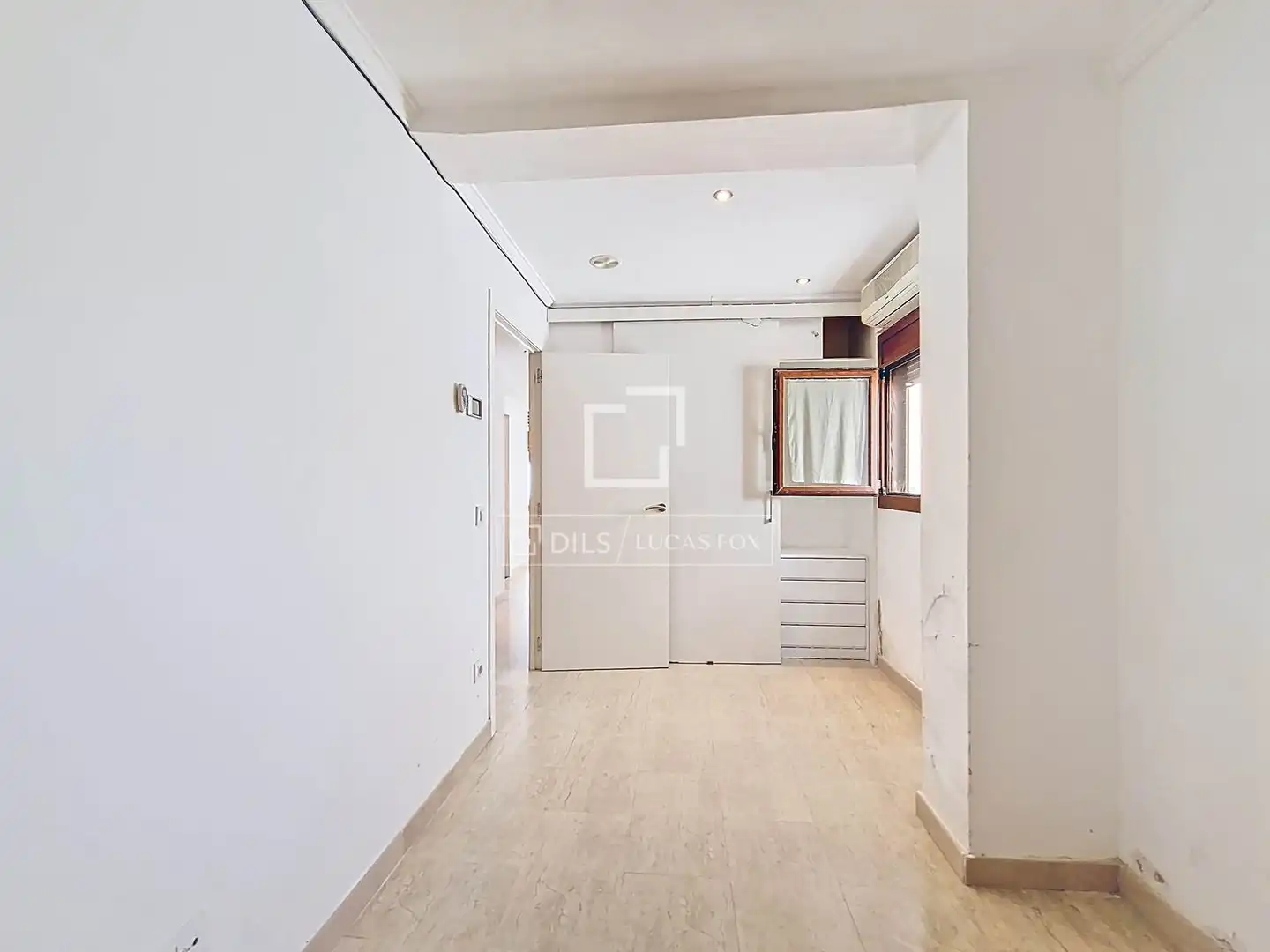 Flat for sale in Vilanova i la Geltrú  with Air Conditioner and Heating