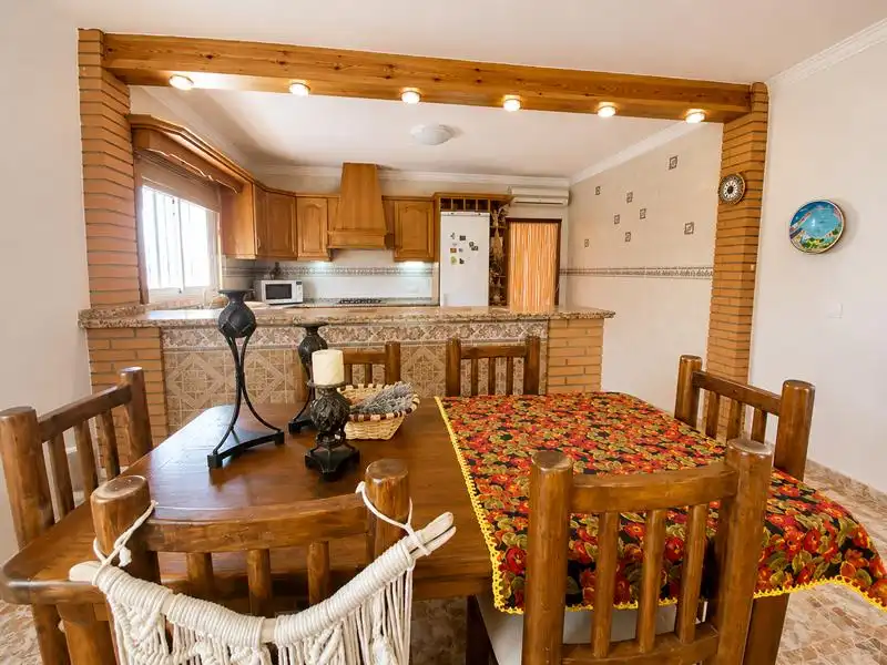 Cocina de Finca rústica en venta en Málaga con Aire acondicionado, Calefacción y Jardín privado