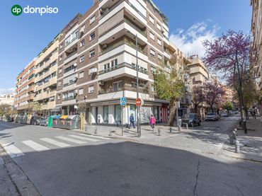 Local comercial en venda a Calle Calle Mulhacén, 8 8