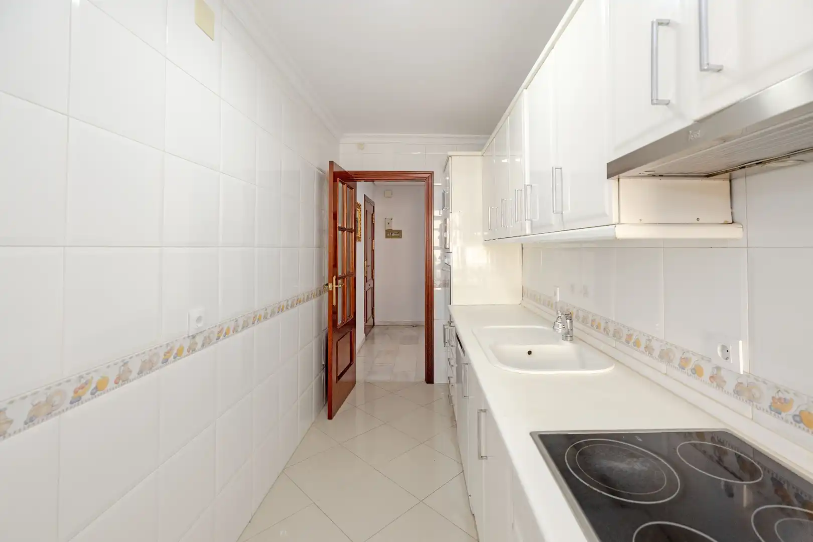 Küche von Wohnung zum Verkauf in Marbella mit Klimaanlage und Gemeinschaftspool