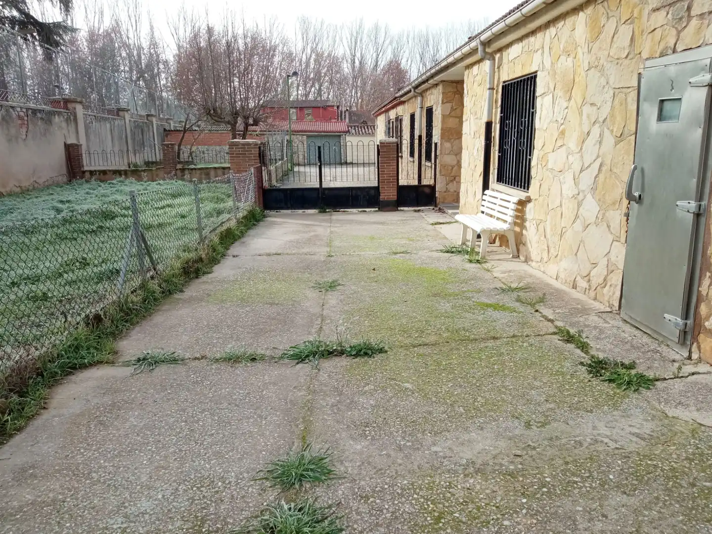 Jardí de Casa adosada en venda en Burgos amb Jardí privat