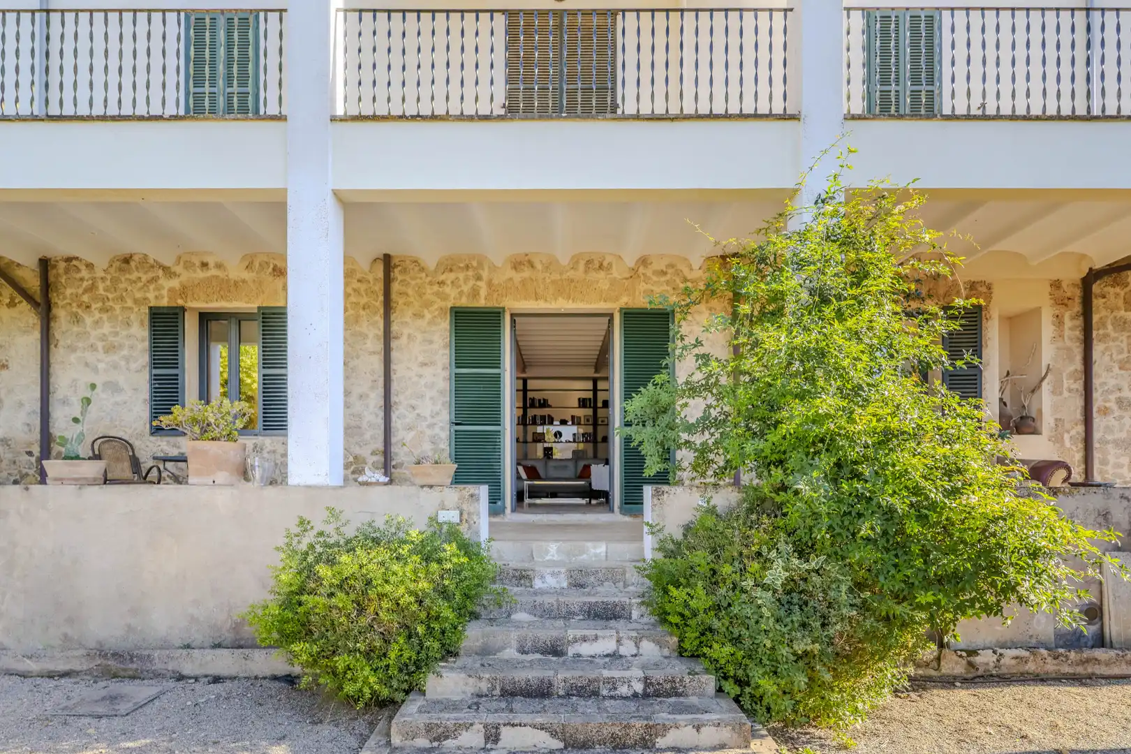 Außenansicht von Erdgeschoss zum Verkauf in  Palma de Mallorca mit Klimaanlage, Heizung und Privatgarten