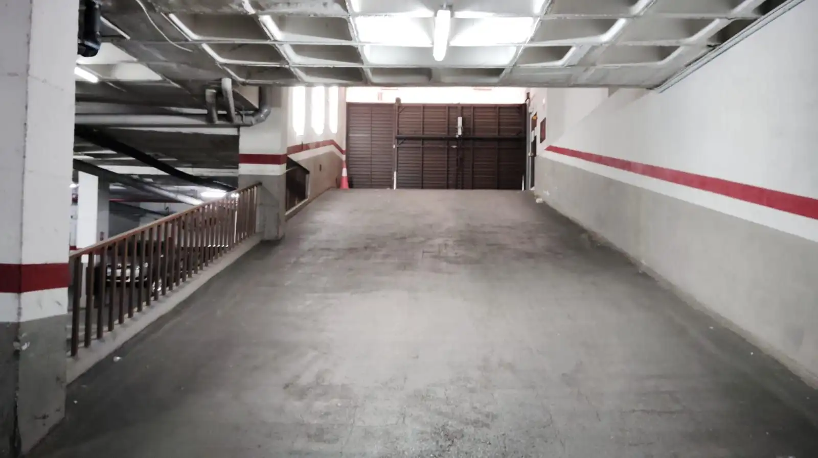 Parkplatz zur Miete in CALLE CARTAGENA 187, imagen 3