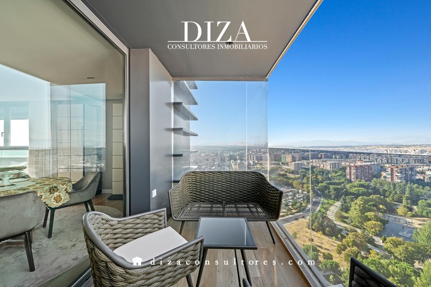 Terrace of Flat for sale in  Madrid Capital  with Air Conditioner, Heating and Private garden