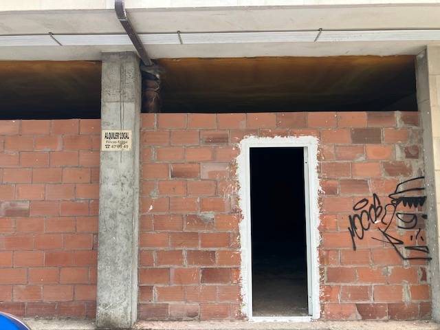 Local comercial en Alquiler en Calle Masarrabal en Fraga