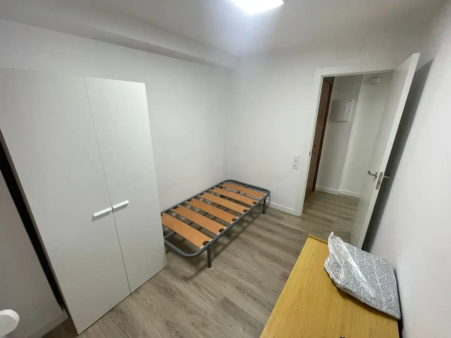 Bedroom of Flat for rent in Valencia  with Air Conditioner, Heating and Terrace