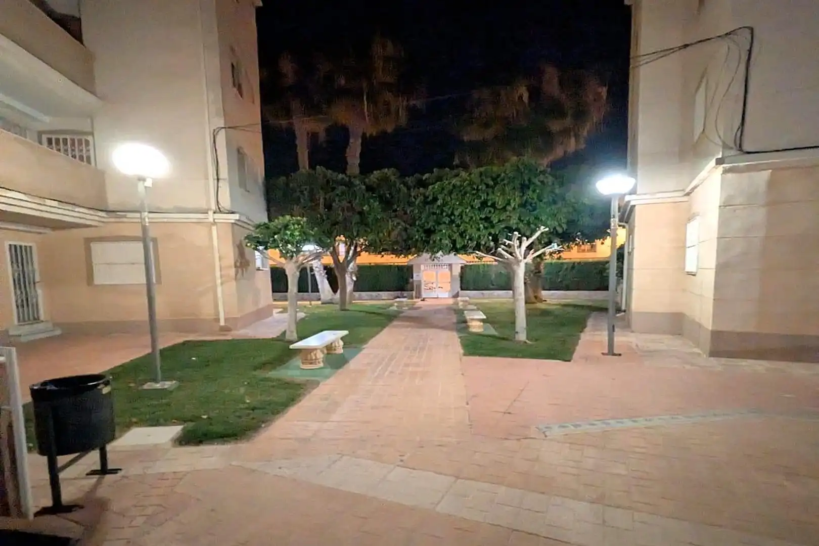 Parking de Apartamento en venta en Torrevieja con Aire acondicionado, Calefacción y Amueblado
