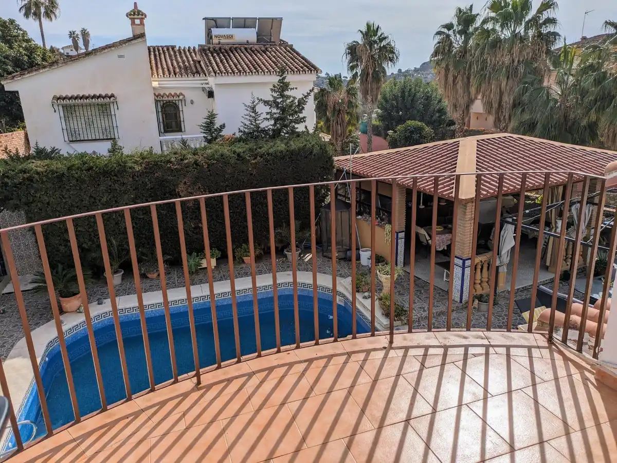 Swimming pool of Houses for sale in Benalmádena  with Air Conditioner, Heating and Terrace