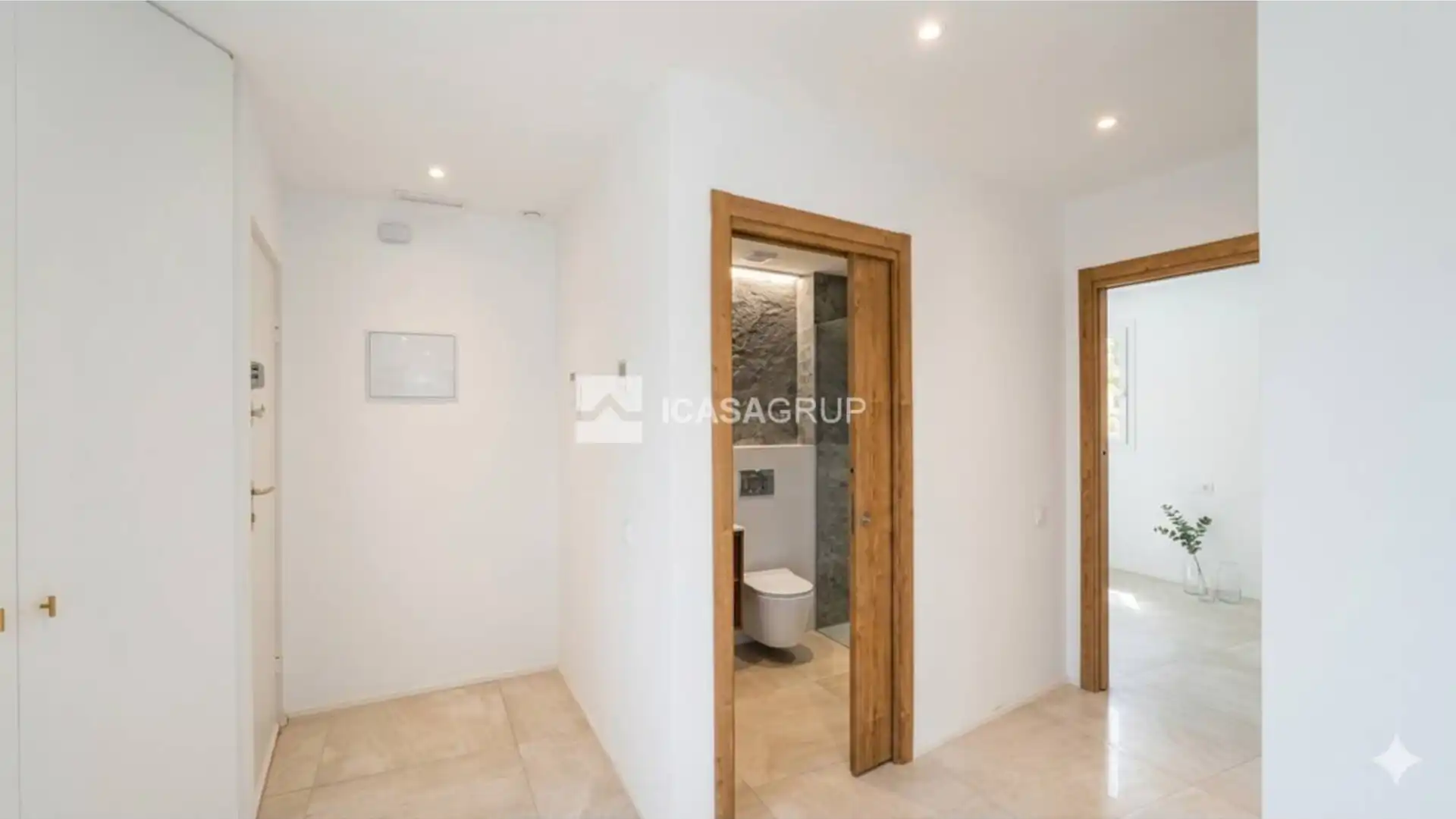 Flat for sale in Terrassa  with Air Conditioner, Heating and Alarm