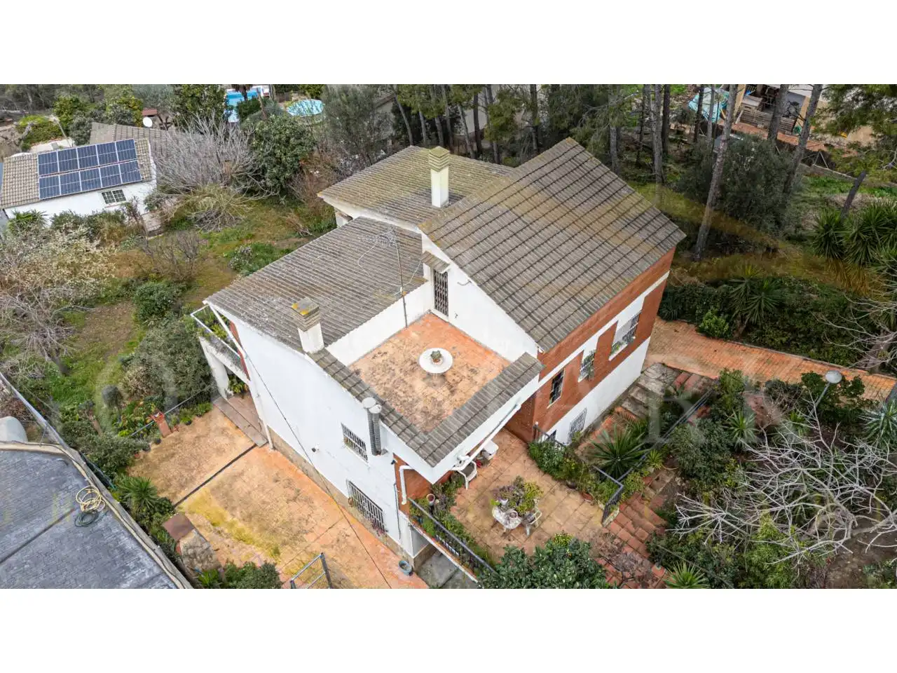 Vista exterior de Casa o xalet en venda en Corbera de Llobregat amb Aire condicionat, Calefacció i Jardí privat