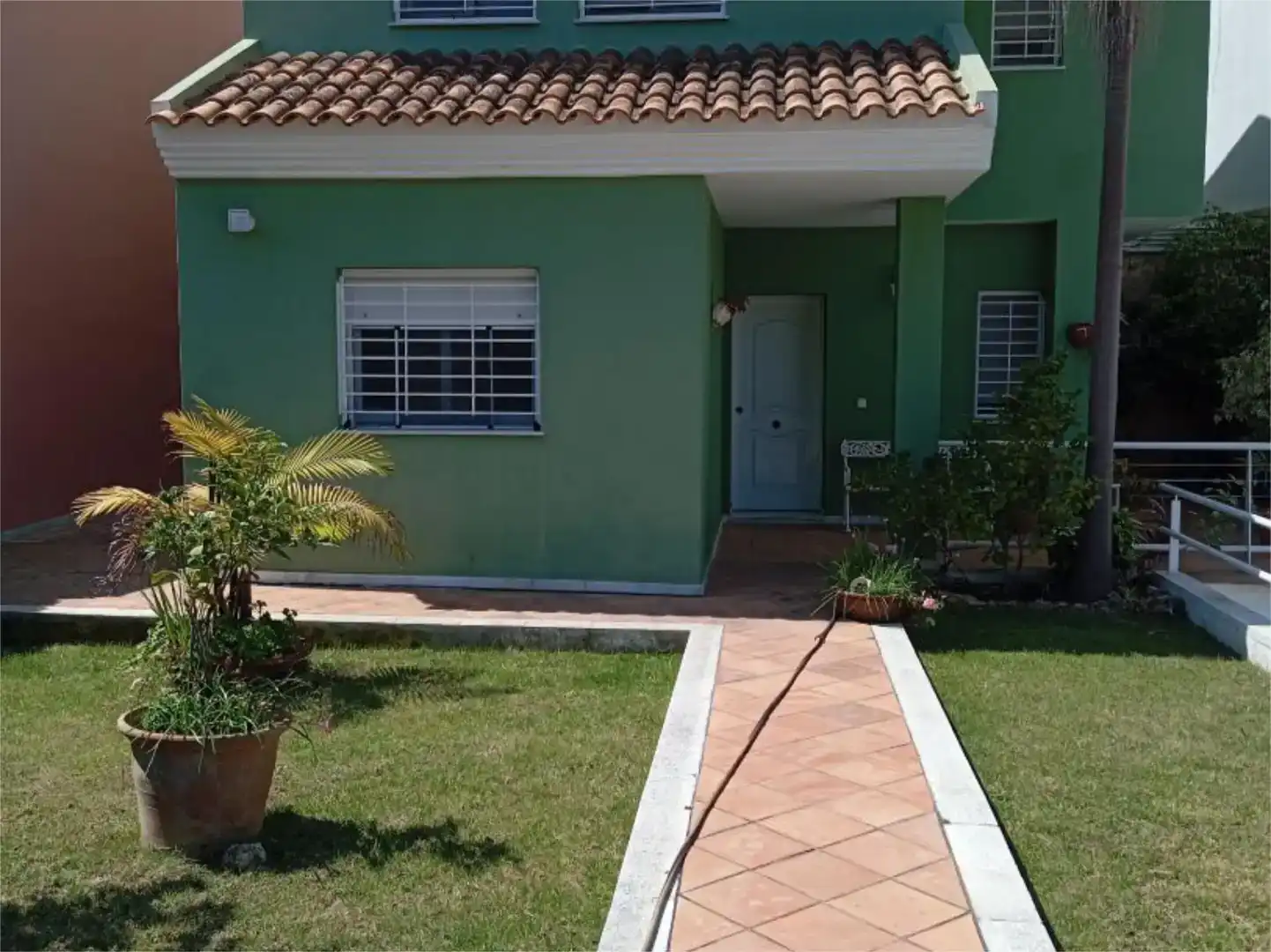 Außenansicht von Wohnung zur Miete in Mazagón mit Klimaanlage, Privatgarten und Schwimmbad