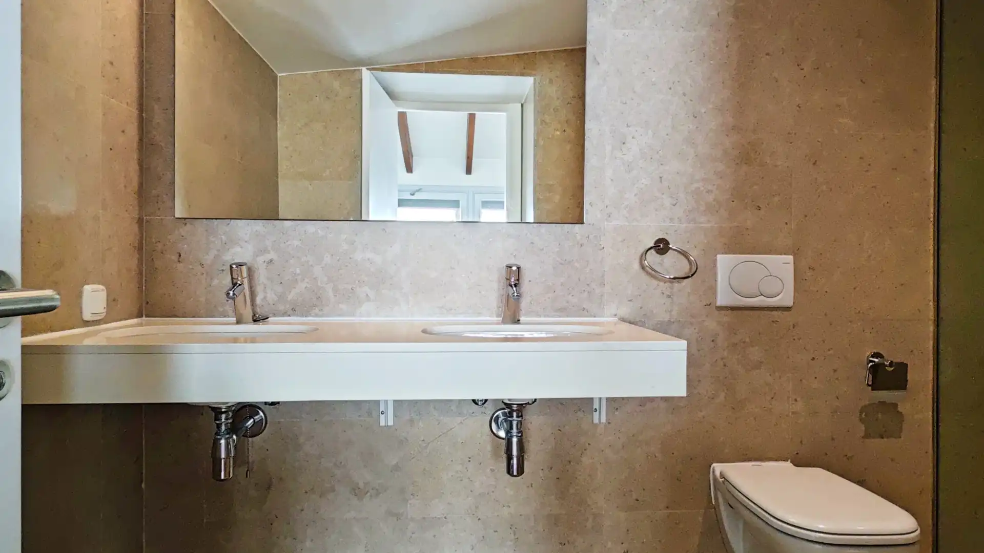 Badezimmer von Dachboden zur Miete in  Palma de Mallorca mit Klimaanlage, Heizung und Parkett