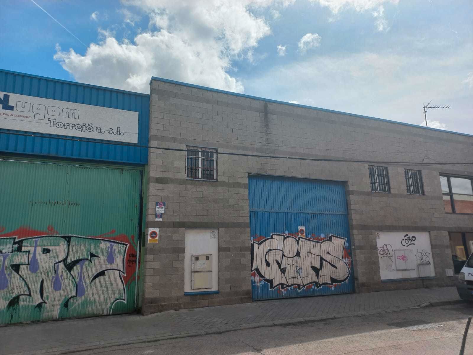 Vista exterior de Nau industrial en venda en  Madrid Capital