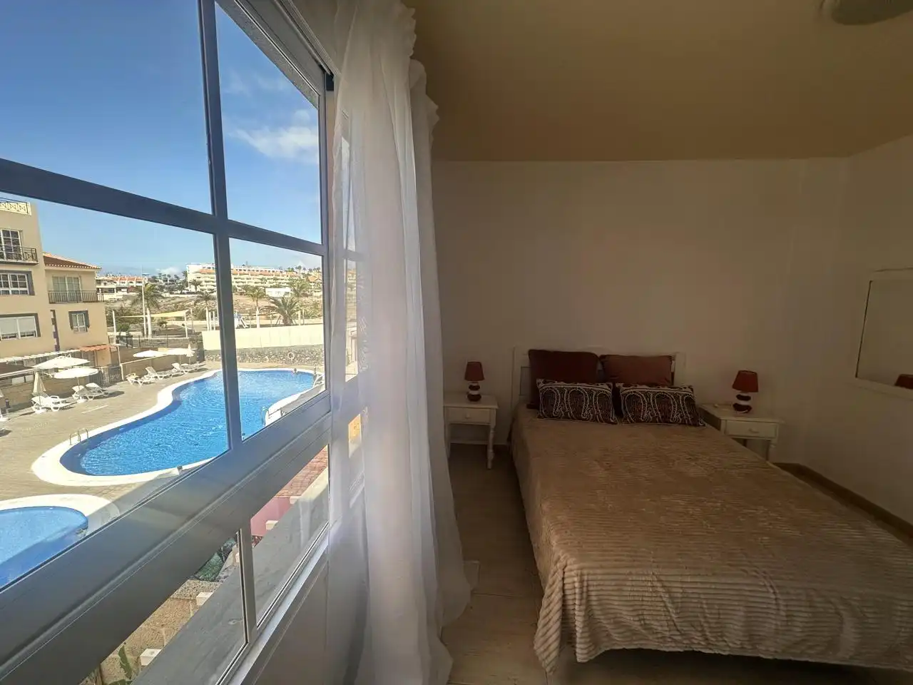 Habitación de Apartamento en venta en Adeje con Aire acondicionado, Terraza y Piscina comunitaria