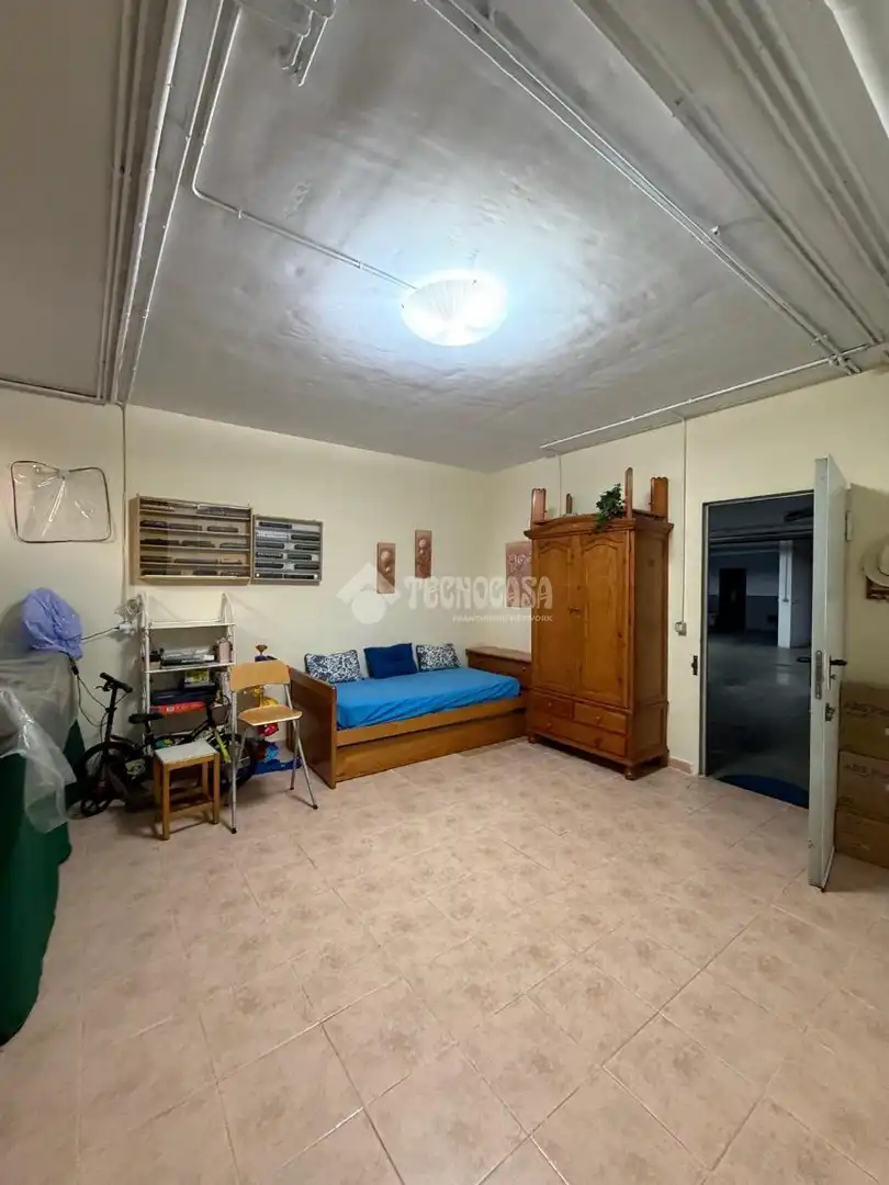 Detached homes for sale in Utrera  with Air Conditioner and Community pool
