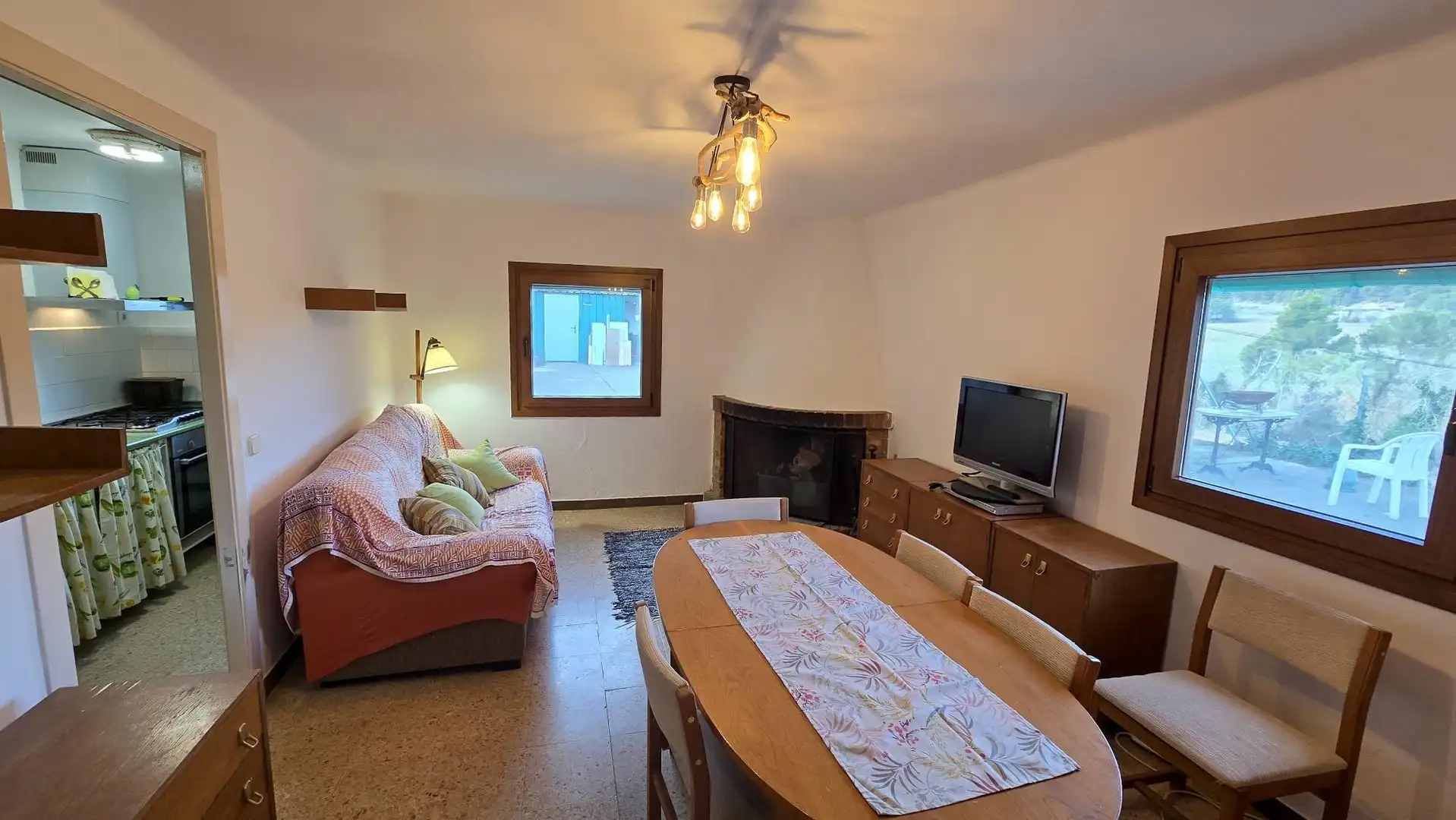 Sala de estar de Casa o chalet en venta en Santa Maria de Miralles con Jardín privado