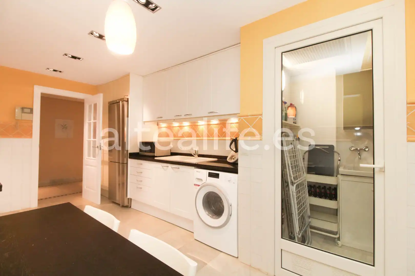 Cocina de Apartamento en venta en Altea con Aire acondicionado, Calefacción y Jardín privado