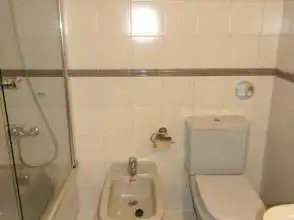 Bathroom of Flat for rent in Gijón   with Heating, Parquet flooring and Storage room