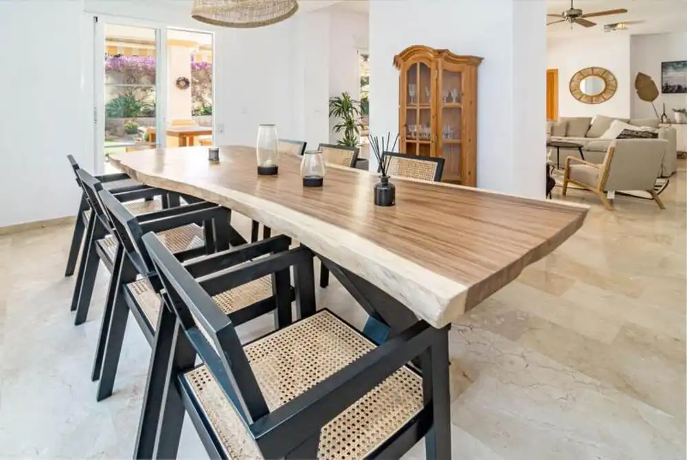Menjador de Casa adosada de lloguer en Marbella amb Aire condicionat, Jardí privat i Terrassa