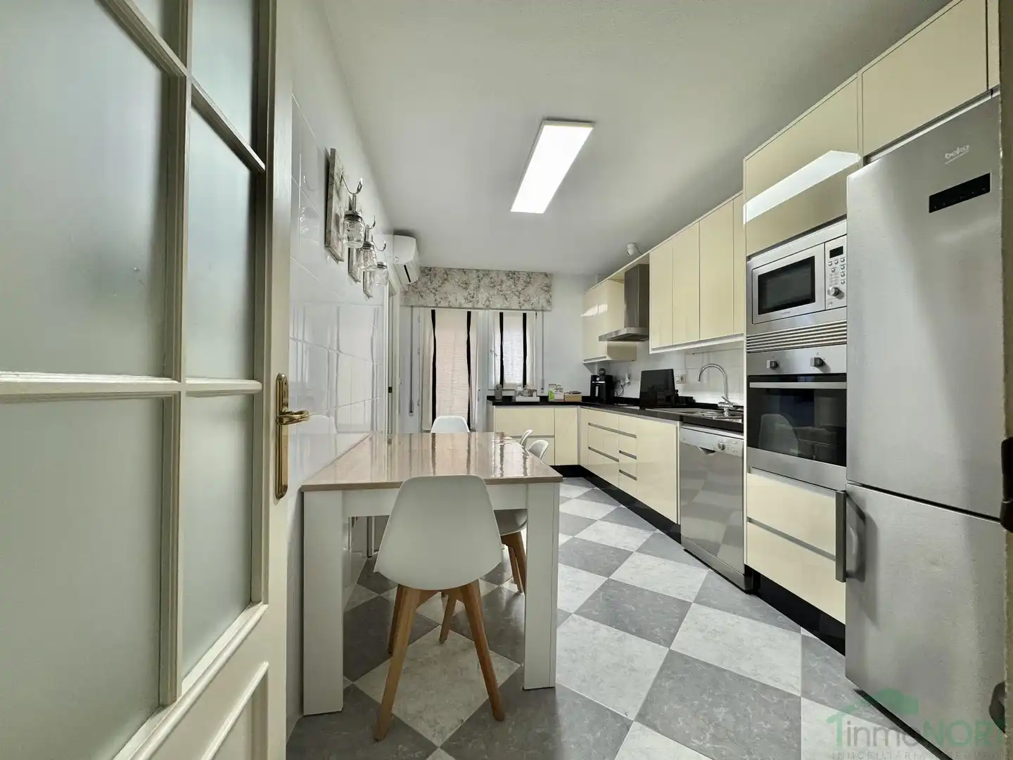 Cocina de Dúplex en venta en Los Alcázares con Aire acondicionado, Terraza y Piscina comunitaria