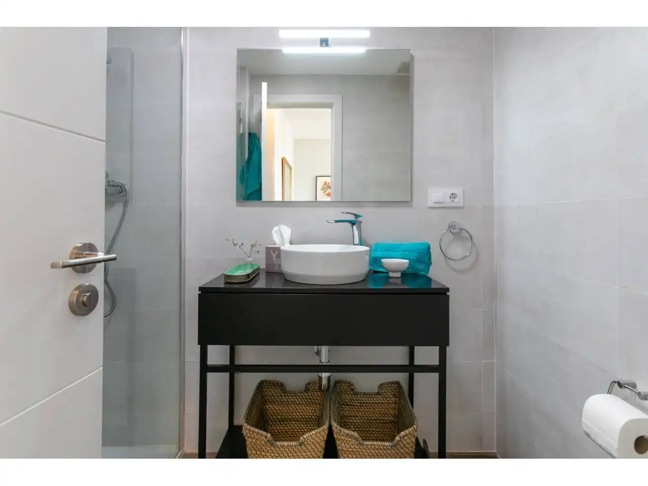 Bathroom of Flat for rent in Rincón de la Victoria  with Air Conditioner, Terrace and Furnished
