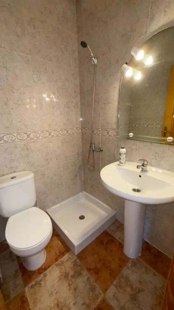 Casa aparellada amb jardí en venda a Plaza Mayor 9, imagen 17