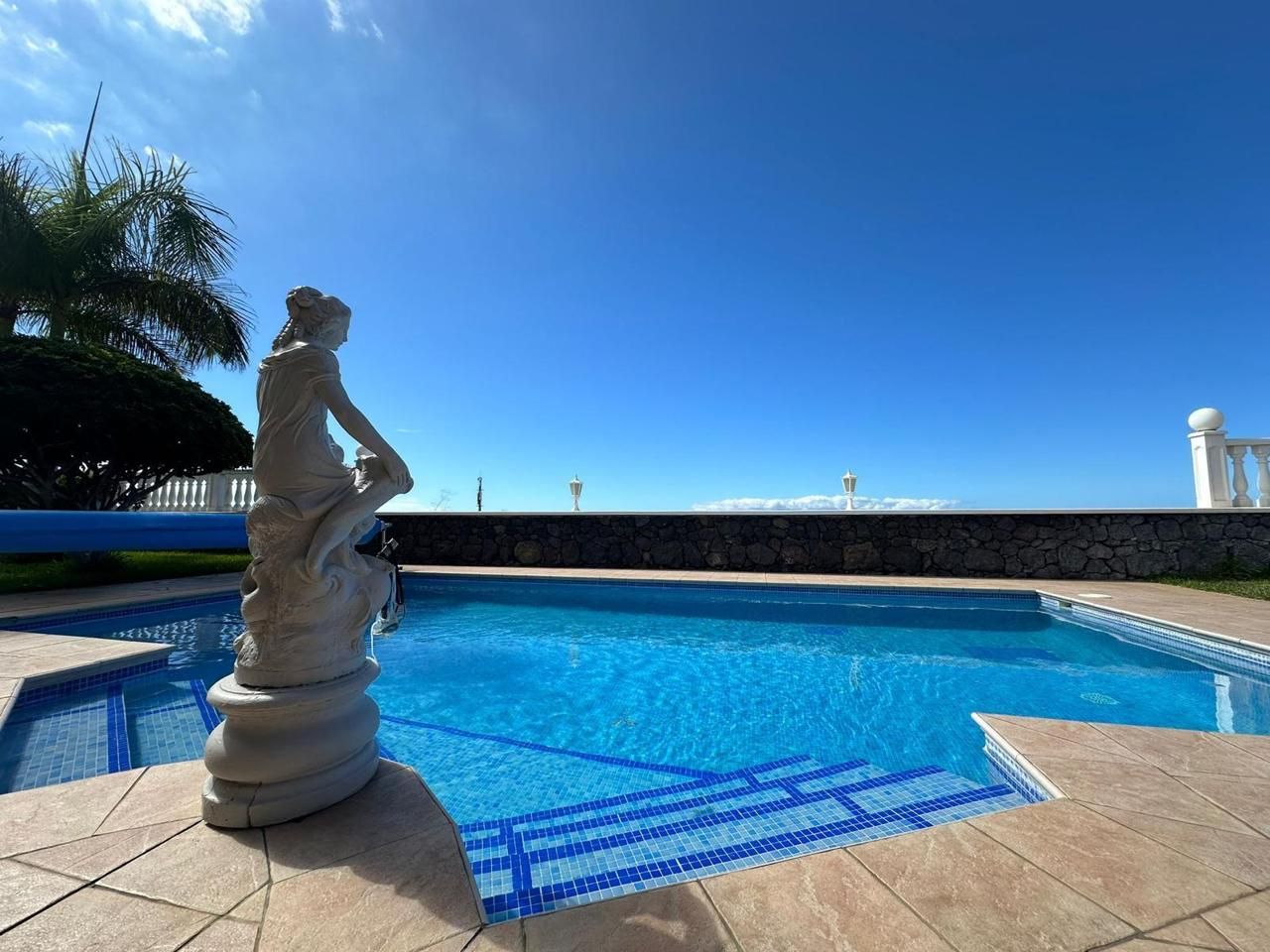 Piscina de Casa o xalet en venda en Santiago del Teide amb Aire condicionat, Jardí privat i Terrassa