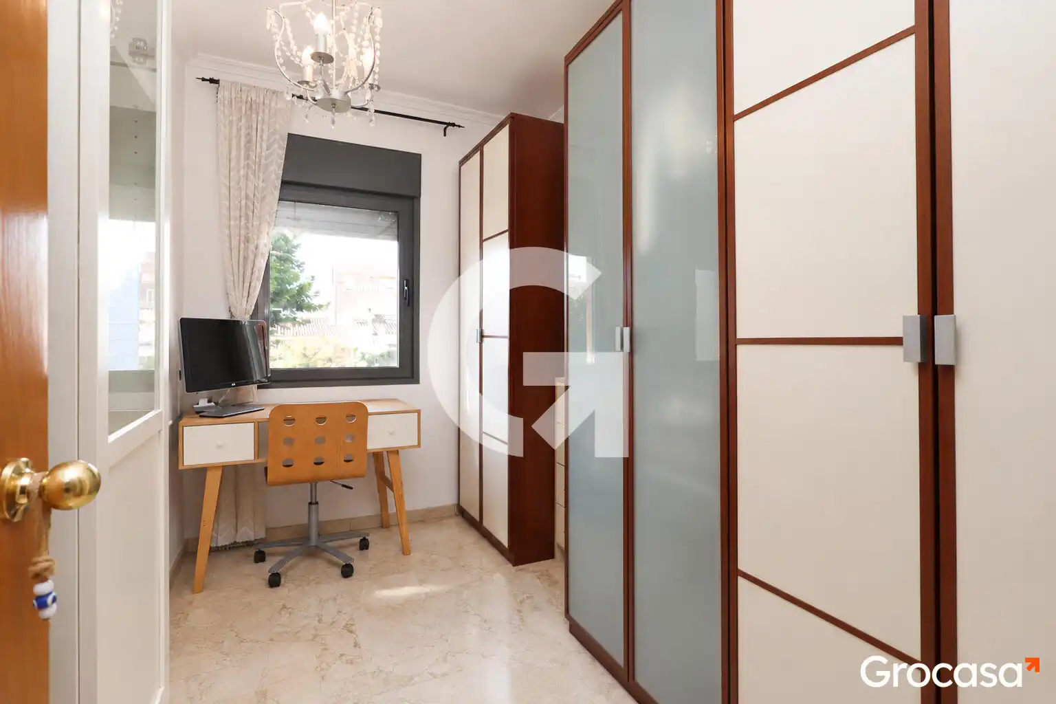 Habitación de Casa adosada en venta en El Prat de Llobregat con Aire acondicionado, Calefacción y Terraza