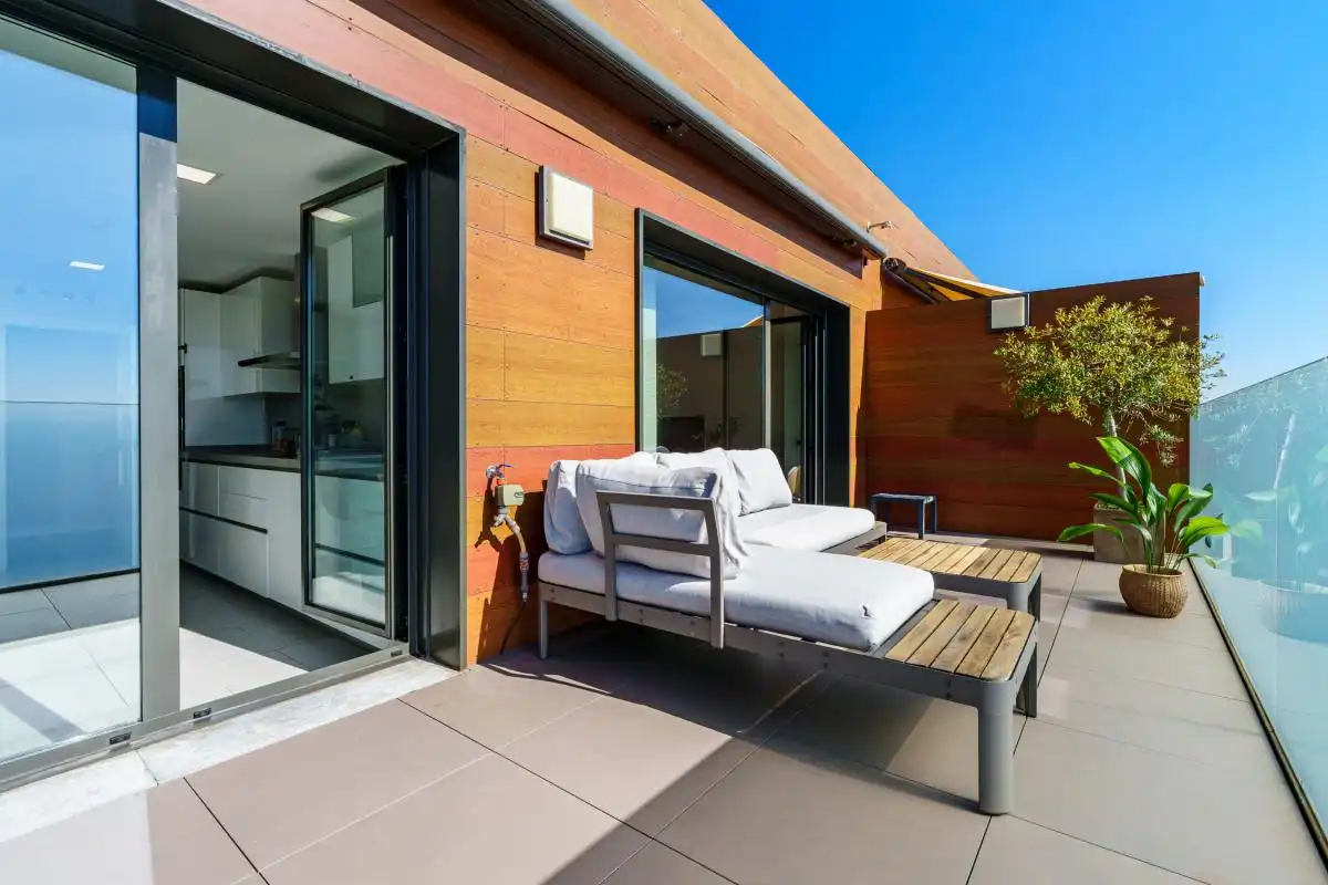 Terraza de Piso en venta en Pozuelo de Alarcón con Aire acondicionado, Calefacción y Jardín privado