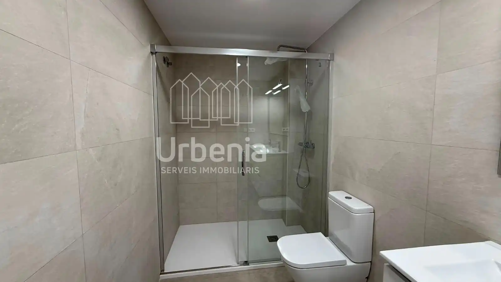 Badezimmer von Wohnung zur Miete in Canet de Mar mit Heizung und Terrasse