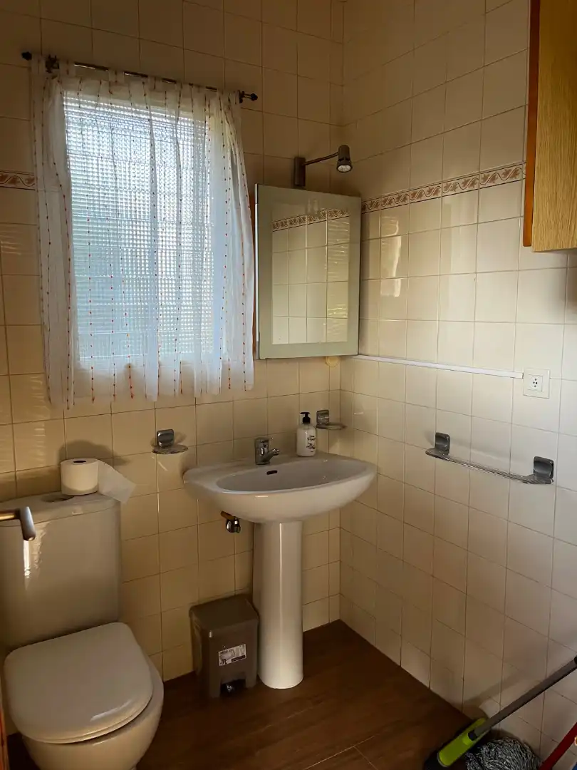 Badezimmer von Country house zum Verkauf in Mutxamel mit Privatgarten und Terrasse