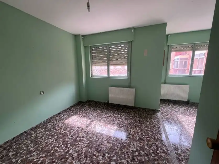 Habitación de Piso en venta en Almazán con Calefacción