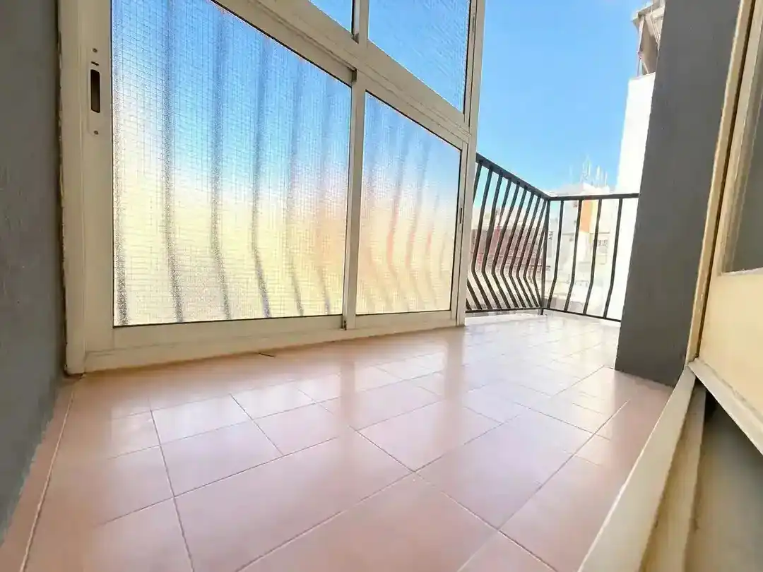 Terrasse von Wohnung zum Verkauf in Santa Coloma de Gramenet mit Klimaanlage, Heizung und Balkon