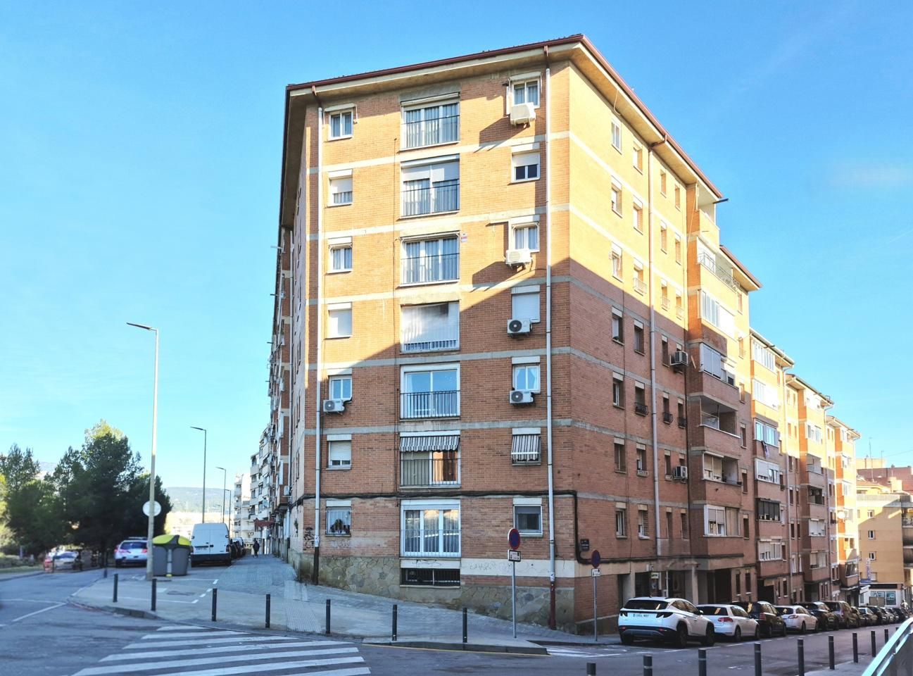 Exterior view of Flat for sale in Terrassa  with Air Conditioner, Heating and Furnished