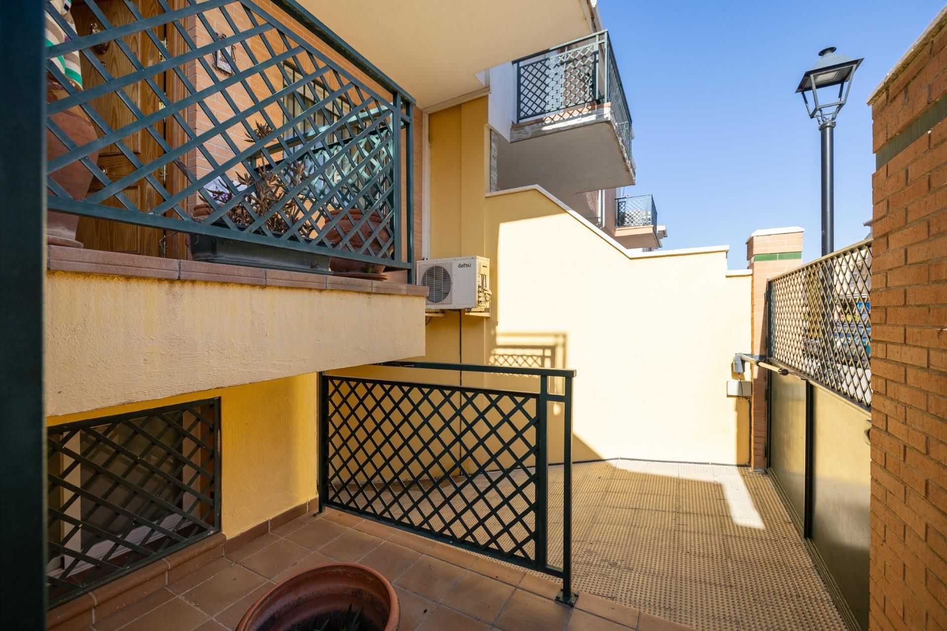 Terrassa de Casa adosada en venda en Ogíjares amb Aire condicionat, Calefacció i Terrassa