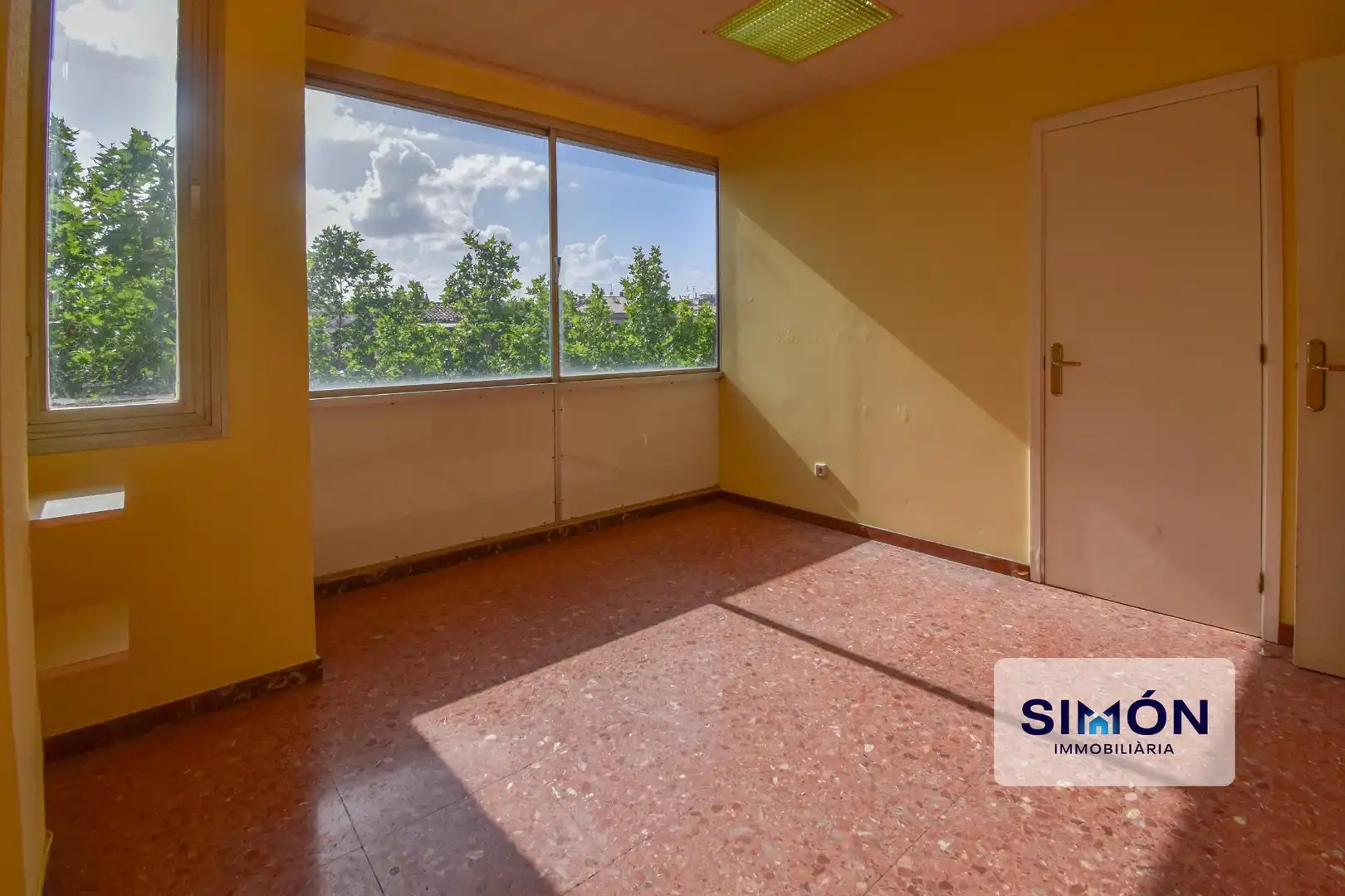 Local comercial en venda a Centre - Passeig i Rodalies, imagen 2