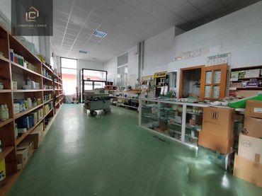 Local comercial en venda a Rúa Rosalía de Castro 23