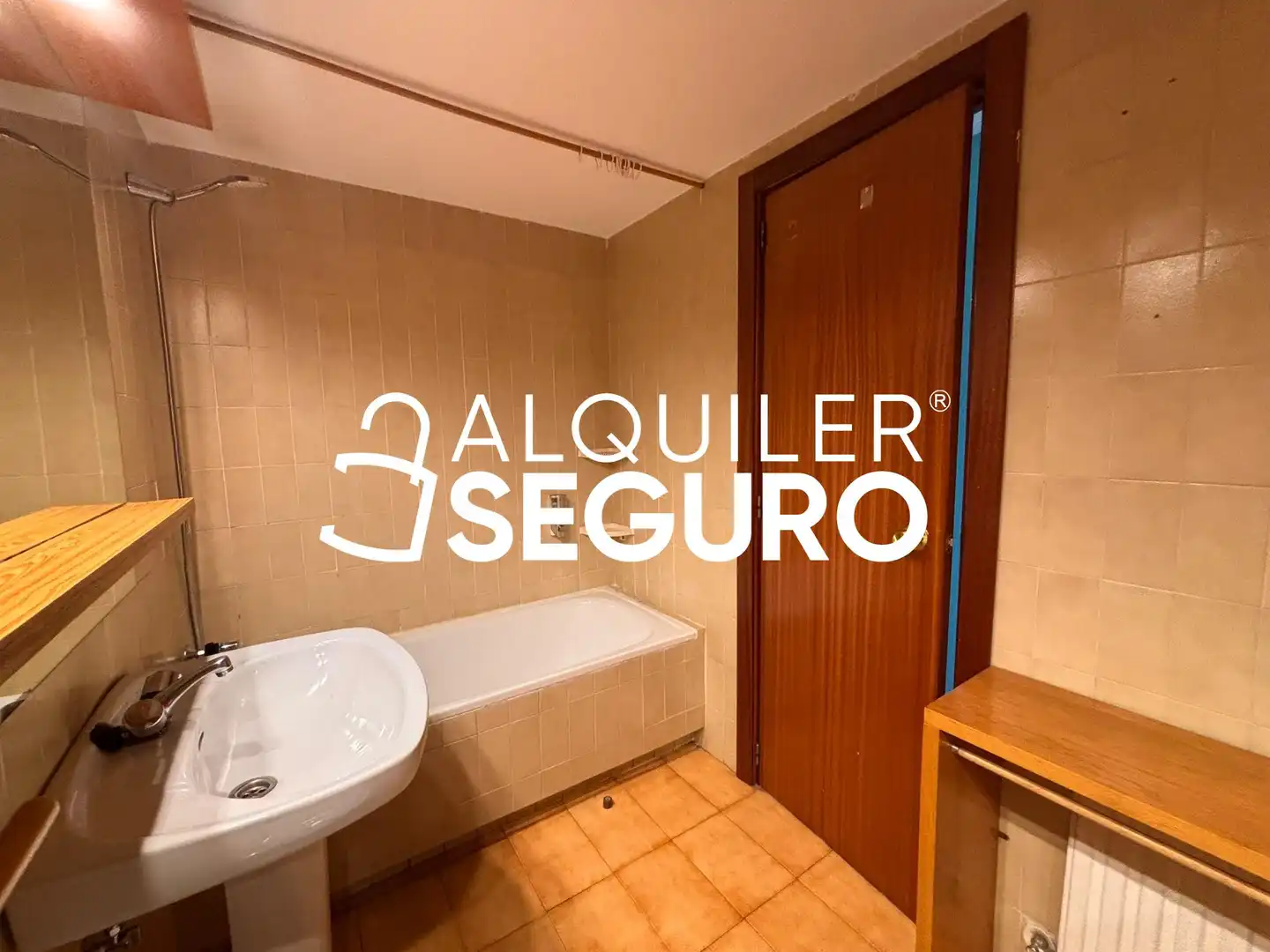 Bathroom of Flat for rent in Madrid  with Heating and Terrace
