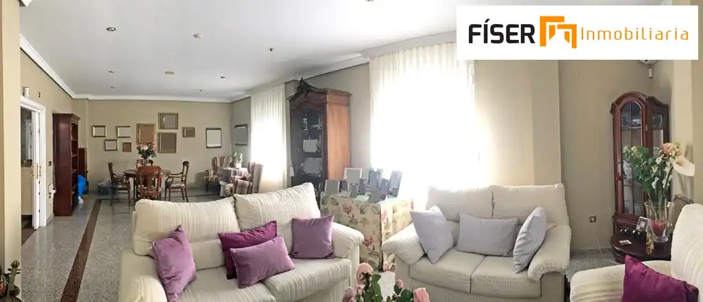 Sala d'estar de Casa o xalet en venda en Zafra amb Aire condicionat, Calefacció i Jardí privat
