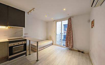 Bedroom of Flat for sale in  Barcelona Capital  with Air Conditioner, Heating and Parquet flooring